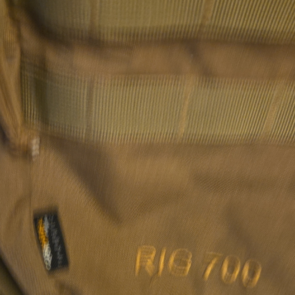 Geigerrig RIG 700 Tactical Hydration Backpack - Tan - Picture 14 of 17